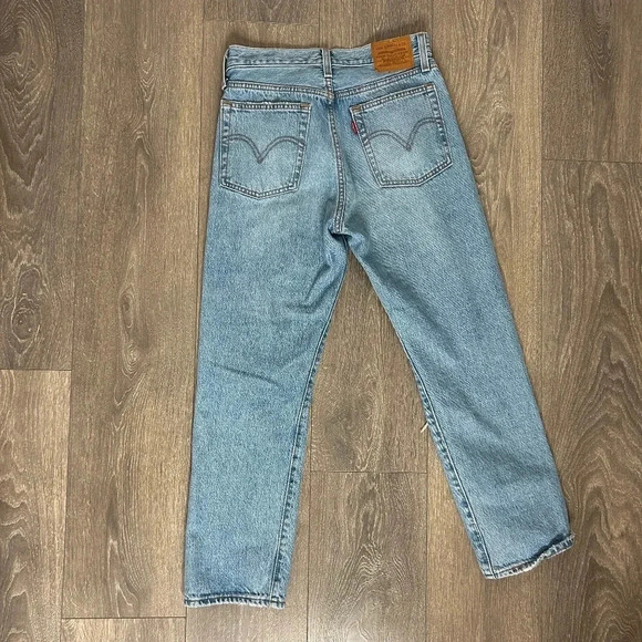 LEVI’s Wedgie Straight Fit Jeans Authentically Yours Medium Wash High Rise Denim - Picture 14 of 15